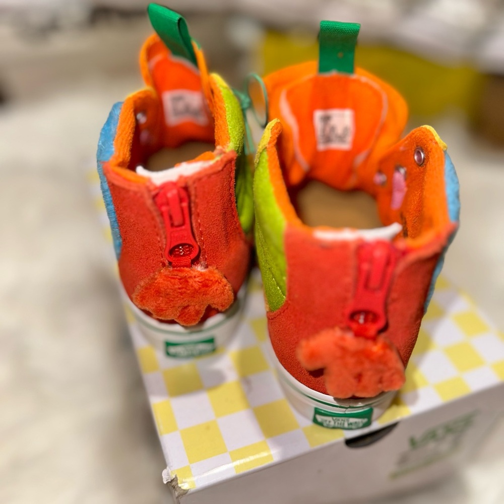 🚫SOLD🚫🐦‍🔥🐤NEW Kids x Sesame Street Sk8-Hi Zip Sneakers 10C limited edition 🍊🧡🔸🐥 - Picture 6 of 8